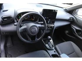 Toyota Yaris Cross 1.5 Hybrid 115 First Edition thumbnail 2