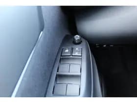 Toyota Yaris Cross 1.5 Hybrid 115 First Edition thumbnail 19