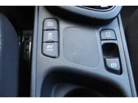 Toyota Yaris Cross 1.5 Hybrid 115 First Edition thumbnail 24