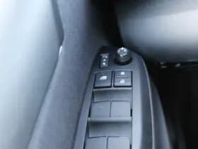 Toyota Yaris 1.5 Hybrid 115 First Edition Comfort Pack thumbnail 22