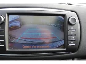 Toyota Yaris 1.5 Hybrid Premium thumbnail 13