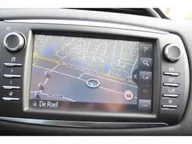 Toyota Yaris 1.5 Hybrid Premium thumbnail 15