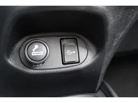 Toyota Yaris 1.5 Hybrid Premium thumbnail 17