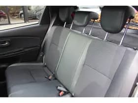 Toyota Yaris 1.5 Hybrid Premium thumbnail 28