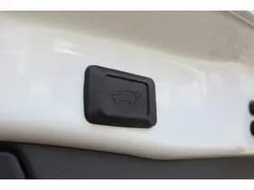 Toyota RAV4 2.5 Hybrid AWD Style Bi-Tone thumbnail 9