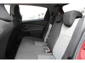 Toyota Yaris 1.5 Hybrid Dynamic thumbnail 16