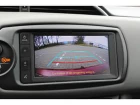 Toyota Yaris 1.5 Hybrid Dynamic thumbnail 20