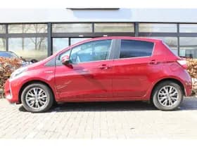 Toyota Yaris 1.5 Hybrid Dynamic thumbnail 3