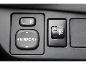 Toyota Yaris 1.5 Hybrid Dynamic thumbnail 24