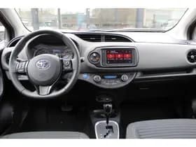 Toyota Yaris 1.5 Hybrid Dynamic thumbnail 4