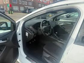 Ford Focus Wagon 1.5 ST-Line, Apple Carplay/Android,Stuurverwarming,Stoelverwarming,Achteruitrij camera,Trekhaak thumbnail 12