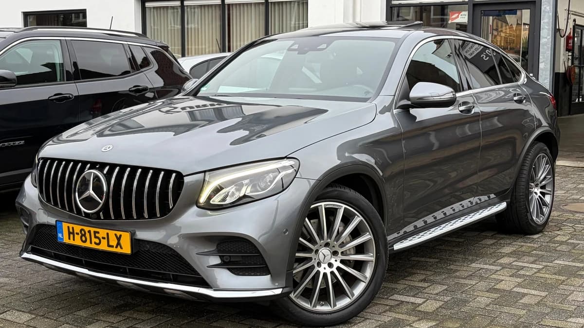 Mercedes-Benz GLC-klasse Coupé 250 4MATIC Edition 1 AMG, Panoramadak, Elek. trekhaak, Stoelverwarming — foto 1