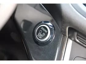 Ford Kuga 1.5 EcoBoost 120PK 2WD ST Line | Trekhaak | Clima | Cruise | 19 inch | Nieuwe motor! Moondust thumbnail 24