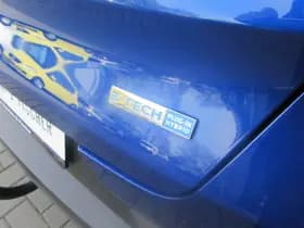 Renault Captur thumbnail 32