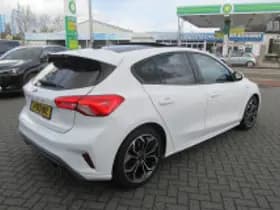 Ford Focus thumbnail 4