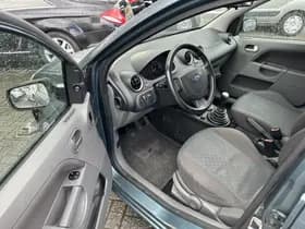 Ford Fiesta 1.4 16V First Edition 5drs thumbnail 12