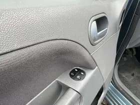 Ford Fiesta 1.4 16V First Edition 5drs thumbnail 13