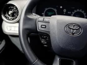 Toyota C-HR 1.8 Full Hybrid First Edition | Bi-Tone | Apple carplay | Stoel en Stuurverwarming | PDC | Navigatie | Adaptieve cruise | Achter thumbnail 14