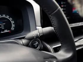 Toyota C-HR 1.8 Full Hybrid First Edition | Bi-Tone | Apple carplay | Stoel en Stuurverwarming | PDC | Navigatie | Adaptieve cruise | Achter thumbnail 31