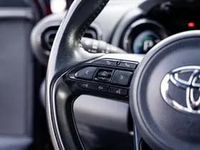 Toyota Yaris 1.5 Hybrid Style Bi-Tone | Climate control | Automaat | Adaptive cruise control | Achteruitrijcamera | 4 Seizoenen banden | 10 j thumbnail 14