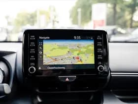 Toyota Yaris 1.5 Hybrid Style Bi-Tone | Climate control | Automaat | Adaptive cruise control | Achteruitrijcamera | 4 Seizoenen banden | 10 j thumbnail 20