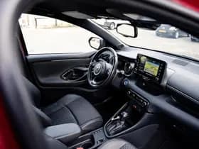 Toyota Yaris 1.5 Hybrid Style Bi-Tone | Climate control | Automaat | Adaptive cruise control | Achteruitrijcamera | 4 Seizoenen banden | 10 j thumbnail 25