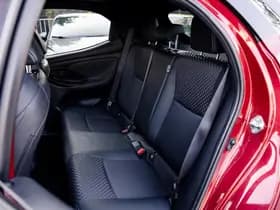 Toyota Yaris 1.5 Hybrid Style Bi-Tone | Climate control | Automaat | Adaptive cruise control | Achteruitrijcamera | 4 Seizoenen banden | 10 j thumbnail 30