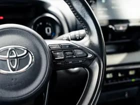 Toyota Yaris 1.5 Hybrid Style Bi-Tone | Climate control | Automaat | Adaptive cruise control | Achteruitrijcamera | 10 jaar garantie thumbnail 15