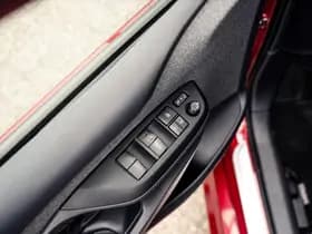 Toyota Yaris 1.5 Hybrid Style Bi-Tone | Climate control | Automaat | Adaptive cruise control | Achteruitrijcamera | 10 jaar garantie thumbnail 19