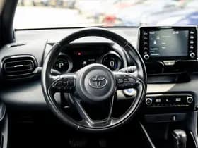 Toyota Yaris 1.5 Hybrid Style Bi-Tone | Climate control | Automaat | Adaptive cruise control | Achteruitrijcamera | 10 jaar garantie thumbnail 6