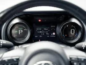 Toyota Yaris 1.5 Hybrid Style Bi-Tone | Climate control | Automaat | Adaptive cruise control | Achteruitrijcamera | 10 jaar garantie thumbnail 7