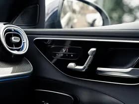 Mercedes-Benz C-Klasse Estate C300e Plug-In Hybrid AMG Line | BTW auto | Volle auto | Pano-dak | HUD | Trekhaak | Sfeerverlichting | Burmester | Memory thumbnail 46