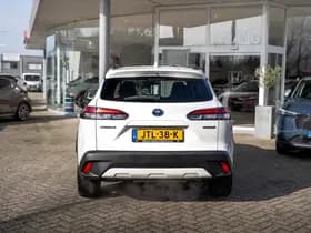 Toyota Corolla Cross 2.0 Full Hybrid Dynamic Automaat | Panoramadak | All Season banden | Adaptieve cruisecontrol | Stuurverwarming | Stoelverwarming thumbnail 11