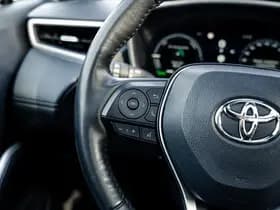 Toyota Corolla Cross 2.0 Full Hybrid Dynamic Automaat | Panoramadak | All Season banden | Adaptieve cruisecontrol | Stuurverwarming | Stoelverwarming thumbnail 15