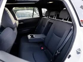 Toyota Corolla Cross 2.0 Full Hybrid Dynamic Automaat | Panoramadak | All Season banden | Adaptieve cruisecontrol | Stuurverwarming | Stoelverwarming thumbnail 37