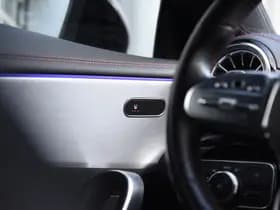 Mercedes-Benz CLA-Klasse 200 AMG Line thumbnail 25