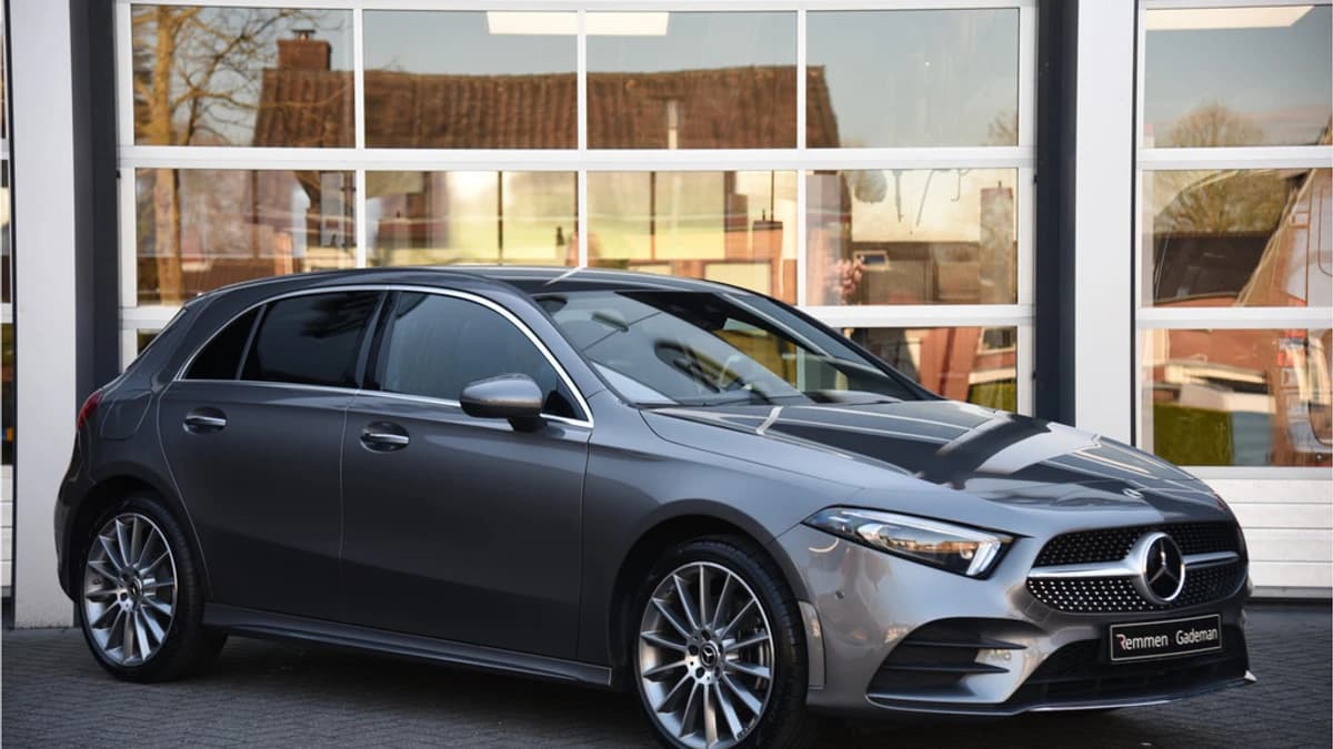 Mercedes-Benz A-Klasse 250e AMG Line — foto 1