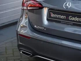 Mercedes-Benz A-Klasse 250e AMG Line thumbnail 38