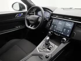 Lynk & 01 1 5 plug in hybrid 360 zwarte hemel nld auto thumbnail 3