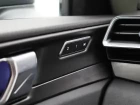 Lynk & 01 1 5 plug in hybrid 360 zwarte hemel nld auto thumbnail 23