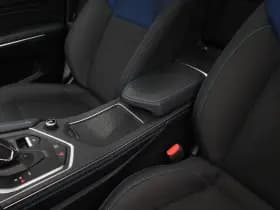 Lynk & 01 1 5 plug in hybrid 360 zwarte hemel nld auto thumbnail 35