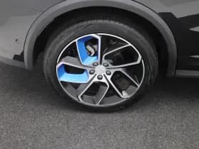 Lynk & 01 1 5 plug in hybrid 360 zwarte hemel nld auto thumbnail 40