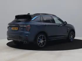 Lynk & 01 1 5 plug in hybrid 360 zwarte hemel nld auto thumbnail 5