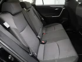 Toyota RAV4 2 5 hybrid dynamic camera adaptive thumbnail 11