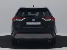 Toyota RAV4 2 5 hybrid dynamic camera adaptive thumbnail 13