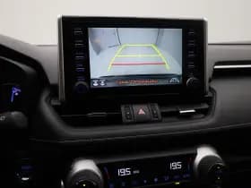 Toyota RAV4 2 5 hybrid dynamic camera adaptive thumbnail 24