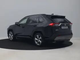 Toyota RAV4 2 5 hybrid dynamic camera adaptive thumbnail 4