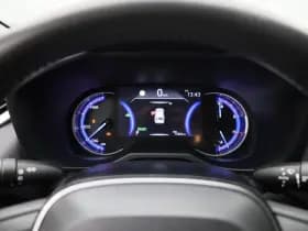 Toyota RAV4 2 5 hybrid dynamic camera adaptive thumbnail 6