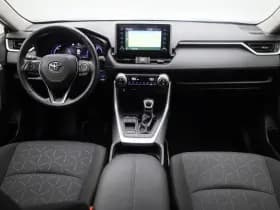 Toyota RAV4 2 5 hybrid dynamic camera adaptive thumbnail 7