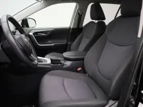 Toyota RAV4 2 5 hybrid dynamic camera adaptive thumbnail 9